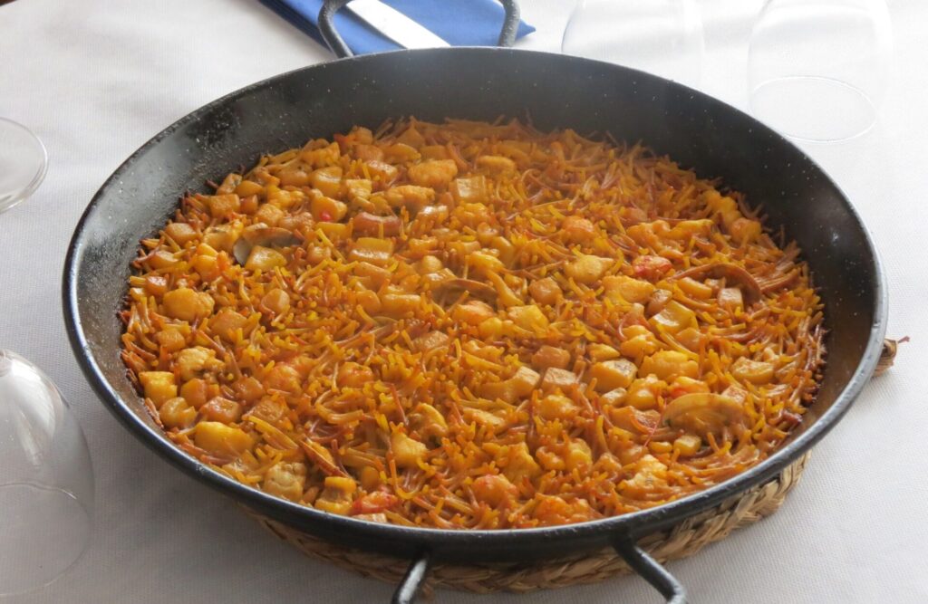 Paellas Peñíscola, paellas para llevar Càlig. Fideuà.