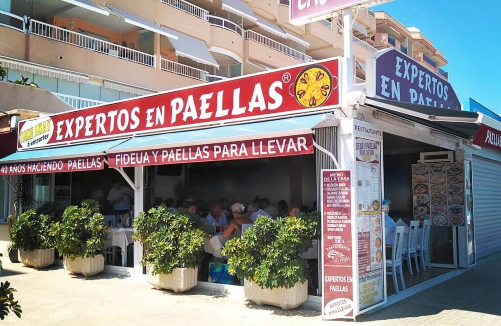 Paellas Peñíscola, paellas para llevar Morella. Local de el restaurante.