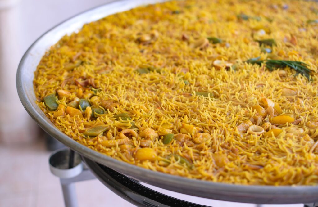 Paellas Peñíscola, restaurante experto en paellas Sant Jordi. Fideuà.